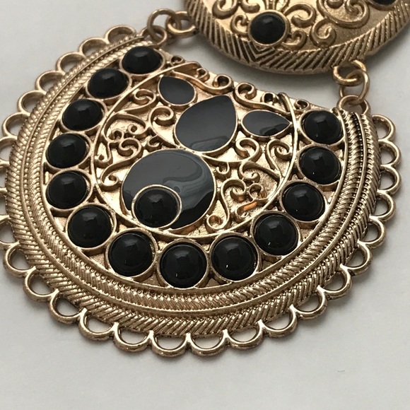 Gold Tone Black Statement Necklace - Picture 3 of 5